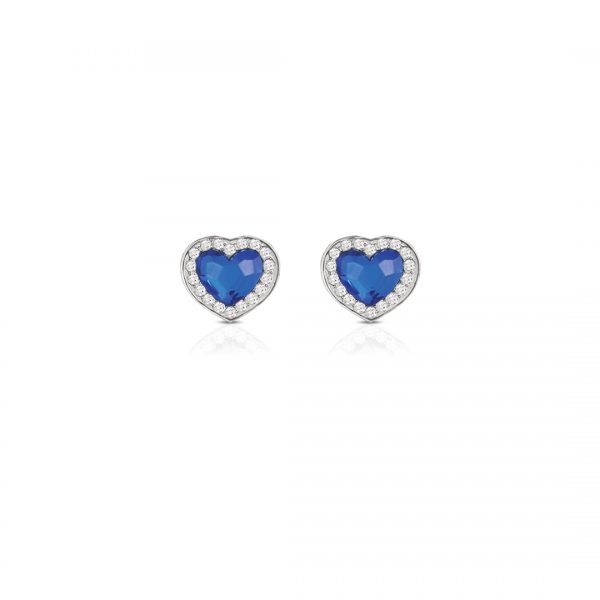Caratteristiche tecniche: -Orecchini a lobo in acciaio spazzolato lucido, cristallo colore bianco taglio cuore contornato da zirconi bianchi -Dimensioni orecchini mm 6,7x7,8 mm -Chiusura a farfalla -Dotazione: astuccio, busta shopper, certificato di autenticità e garanzia Ops Objects 24 mesi